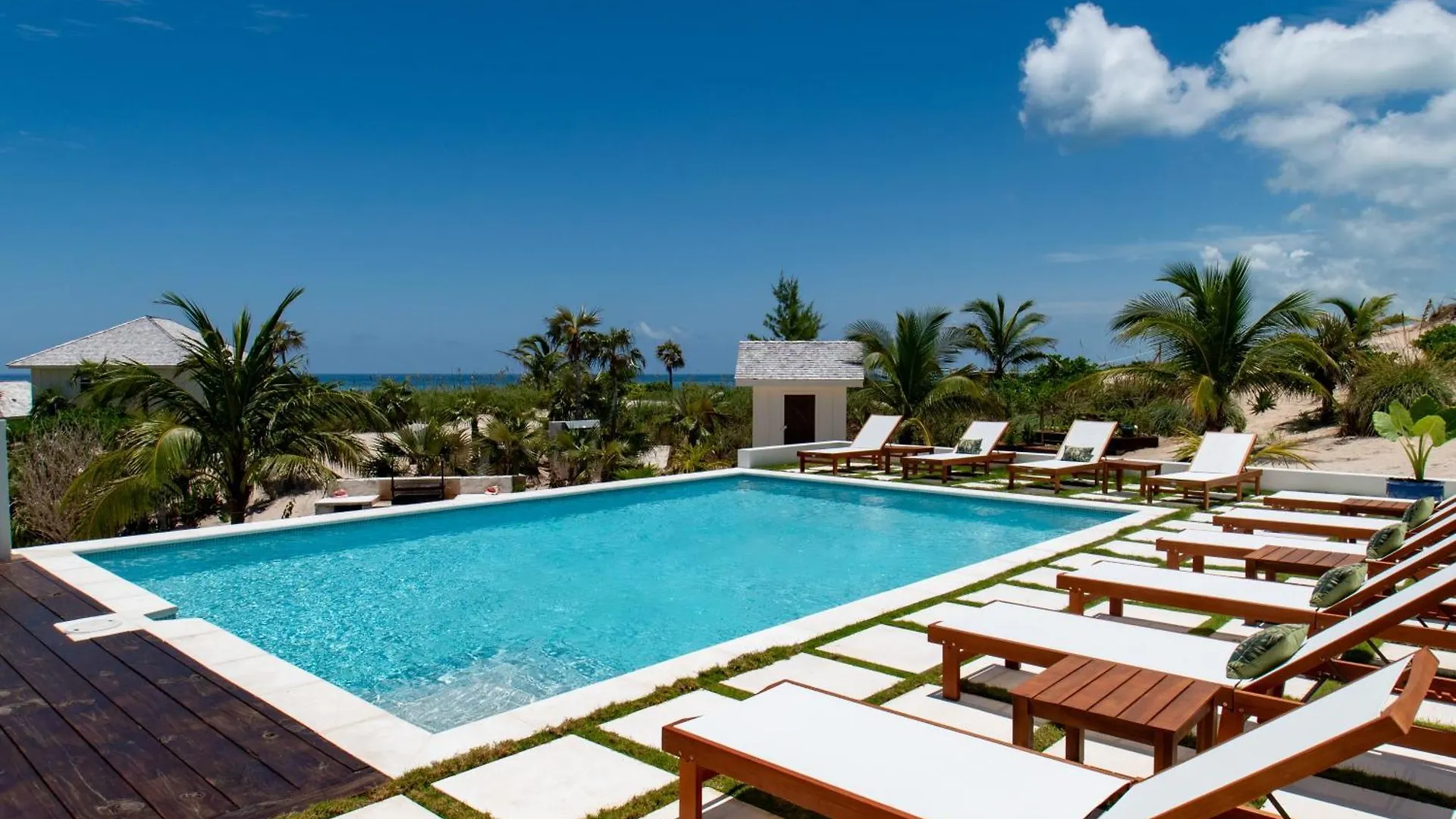 Bohemia Bungalow - Two Home James Cistern Bahama's